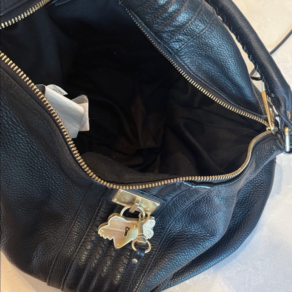 Fox Head Black Leather Shoulder Bag with Gold Hardware - Picture 4 of 4